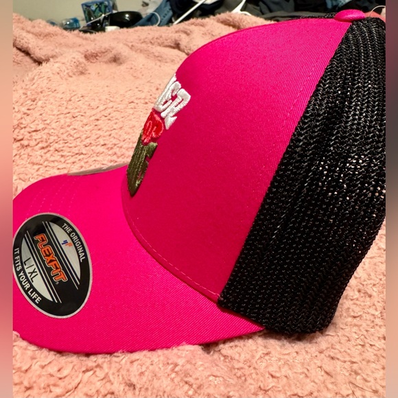 The North Face Classic Fit Flexfit SnapBack Hat. Lg/XL. Unisex. Pink & Black.NWT - Picture 2 of 6